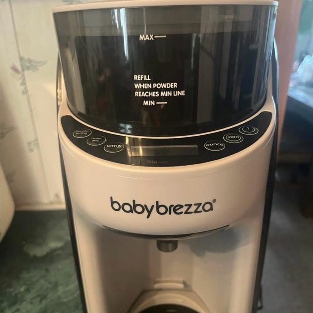 Used Baby Brezza Advanced Formula Maker